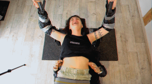 The Ticklish Weak Points 02 - Hips, Sides & Belly [Strong, Torture Tickling] (2023/MPEG-4/327 MB)