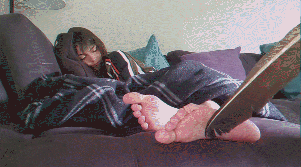 Being Tickled While Napping - 2023/FullHD [Kinky, Smelly Feet]