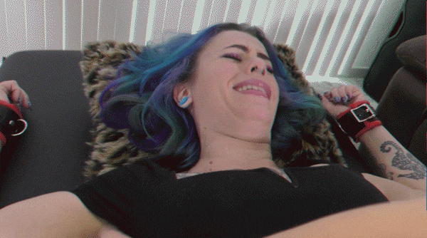 Vanessa tickles Nicole - 2023/FullHD [Tickling Test, Laugh]