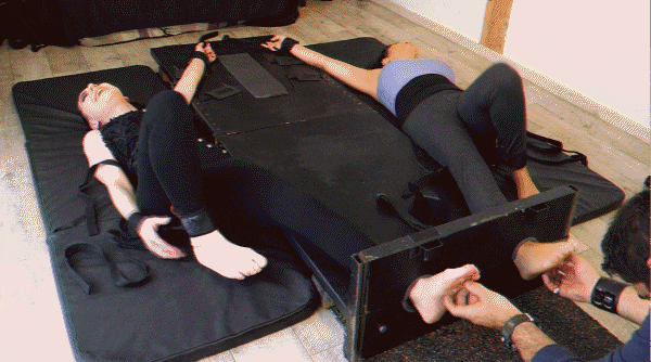Megarah & Sarahni Lose Control Together In The Stocks [Extreme, Hard Tickling] (2023/MPEG-4/804 MB)