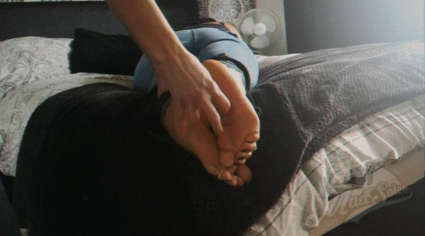 Tie n Tickle [Sexy Feet, Sexy Girl Tickle] (2023/MPEG-4/1009 MB)