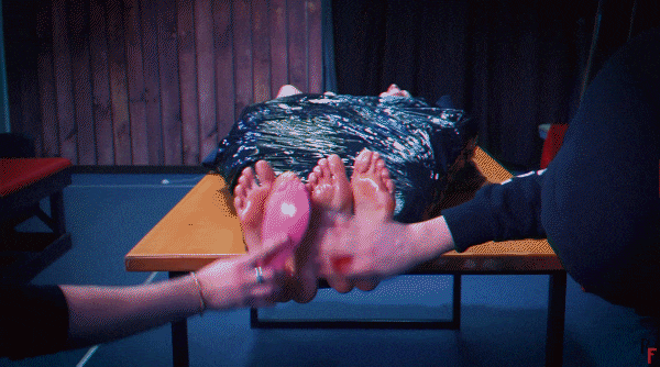 Tickling protruding feet out of big cocoon with Ulyasha and Taisia + Taisia mummification solo [Handjob, Tickling Feet] (2023/MPEG-4/576 MB)