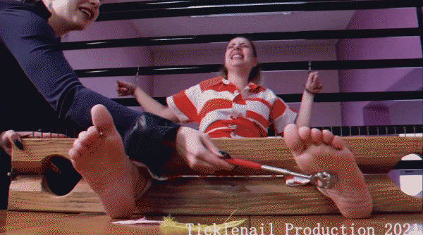 Tickle interrogation - Ashley in stocks [Kinky, Smelly Feet] (2023/MPEG-4/156 MB)