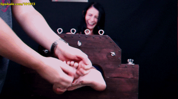 PRIVATE STASH Test Shoot Turns To Tickle Torture! - 2023/HD [Foot Fetish, Tits]