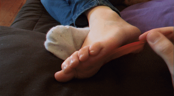 Christelle tickling during her nap POV (Fm Tickling Handjob, Tickle/HD/Mp4) - 2023
