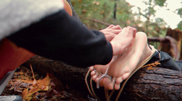 Tied To the Log [Socks, Tickle Orgasm] (2023/Mp4/1000 MB)