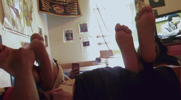 Kandie & Sweets Ticklish Feet [Foot Tickling, Tied] (2023/Mp4/1000 MB)