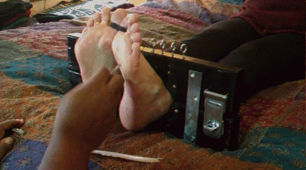Athena's Locked - In Toes! (Fm Tickling Handjob, Tickle/HD/Mp4) - 2023