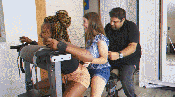 Funny Tickle Chain With Lesly & Wilda - 2023/HD [Strong, Torture Tickling]