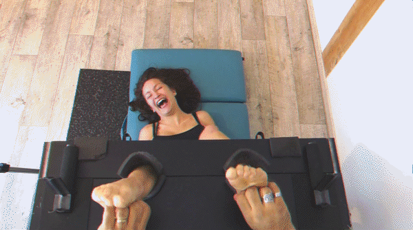 19 Years Old Maxine Didn't Know She Has Deathly Ticklish Soles [Extreme Tickling, Pain] (2023/Mp4/1000 MB)