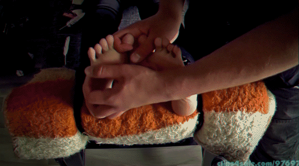Sarah Tied Up & Soles Tickled! [Socks, Tickle Orgasm] (2023/Mp4/1000 MB)