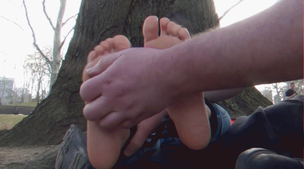 Very silly friend in Central Park — sole caressing and tickling [Socks, Tickle Orgasm] (2023/Mp4/1000 MB)