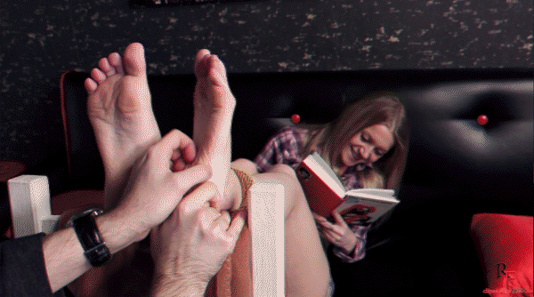 Ticklish Reaction of Izabel - tied feet with reading book [Kinky, Smelly Feet] (2023/Mp4/1000 MB)