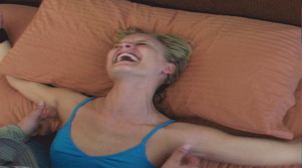 Leah Bedspread & Tickle Tortured [Fm Tickling Handjob, Tickle] (2023/Mp4/1000 MB)