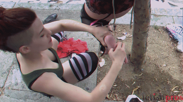 Ruby Tied to a tree and Tickled [Sexy Feet, Sexy Girl Tickle] (2023/Mp4/1000 MB)