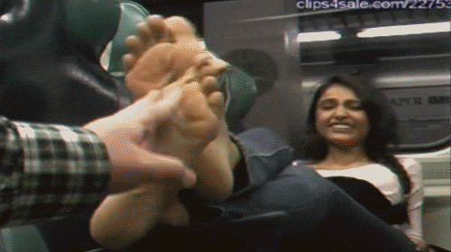 Prya's Bare Soles Exposed and Tickled on the Train - Complete Tickling (Toes, Torture/HD/Mp4) - 2023